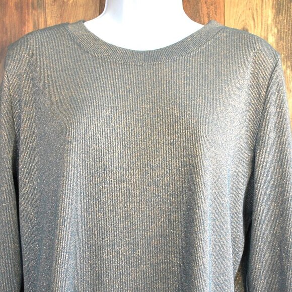 Amaryllis Women's Plus Size Gray/Blue Button Back Sweater 1X - Picture 2 of 5